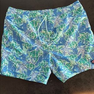 Men's Blue Turtle Print Vineyard Vines Swim Shorts